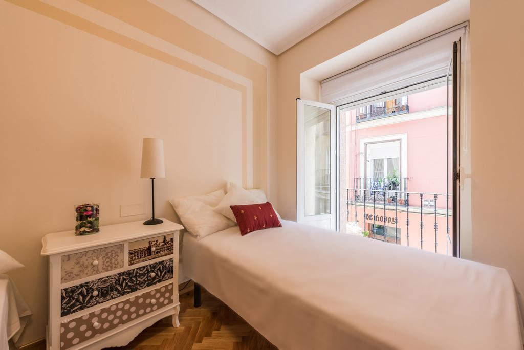 Almaden Apartment Madrid Room photo